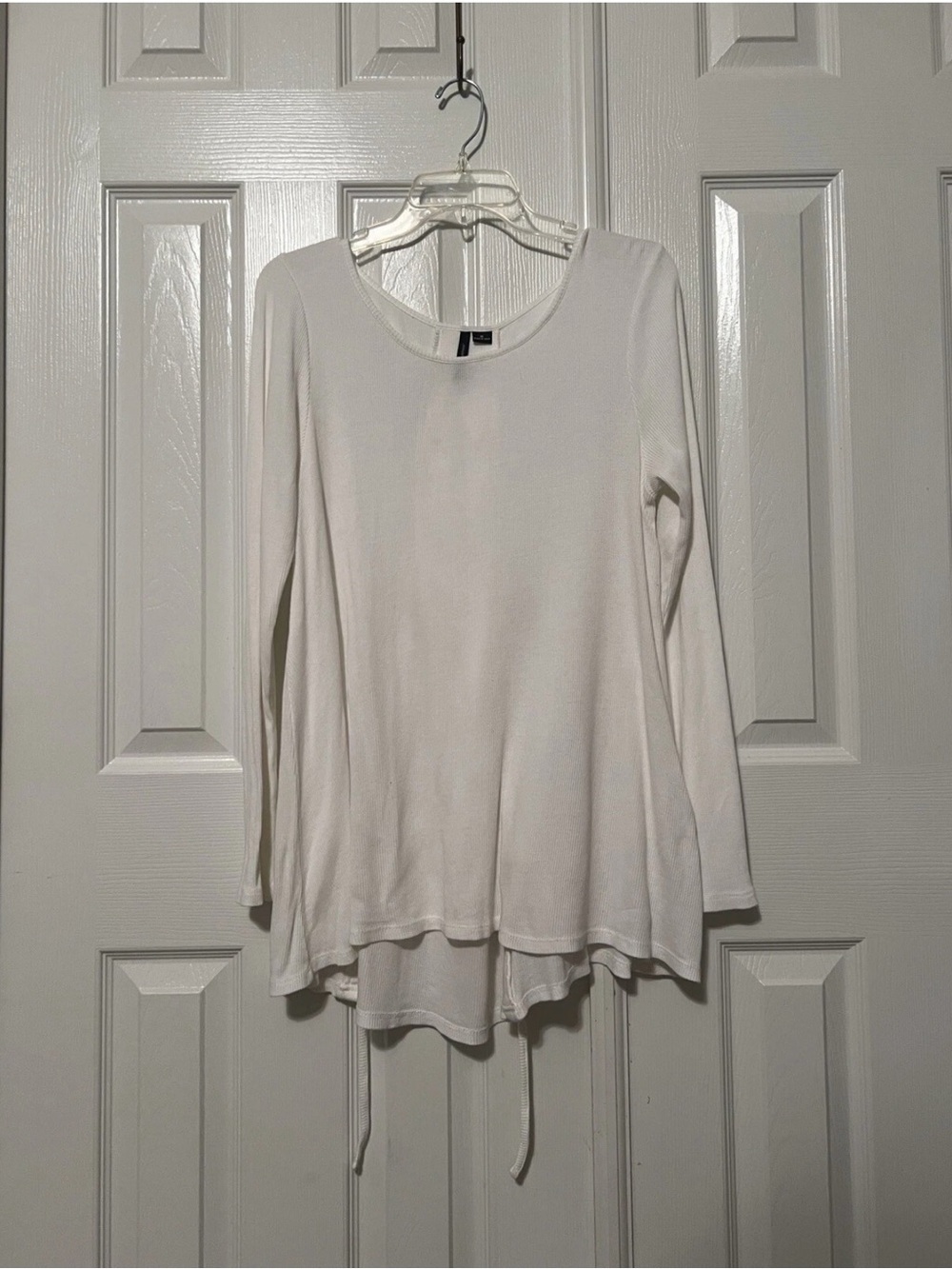 New Directions Women’s White Long Sleeve Shoe Lace Back Tunic Top Blouse Medium